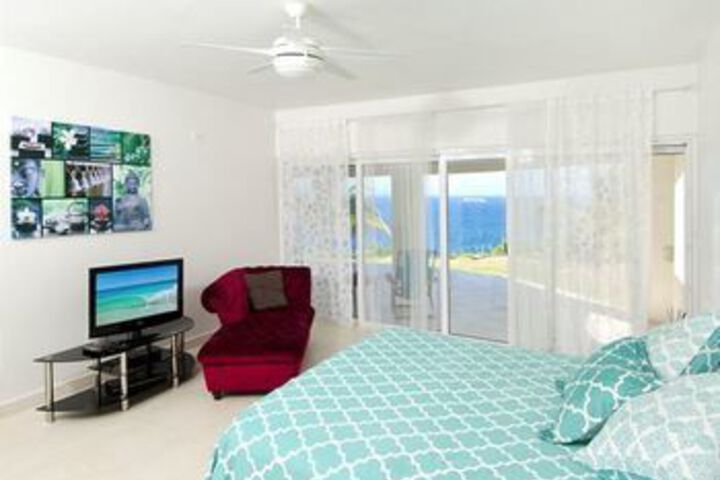 Room 9 of 25