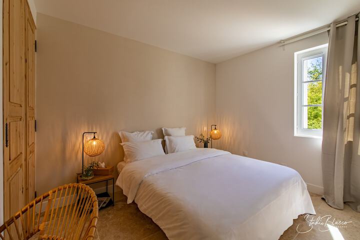 Room 6 of 47
