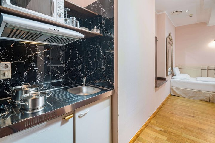 Private kitchenette