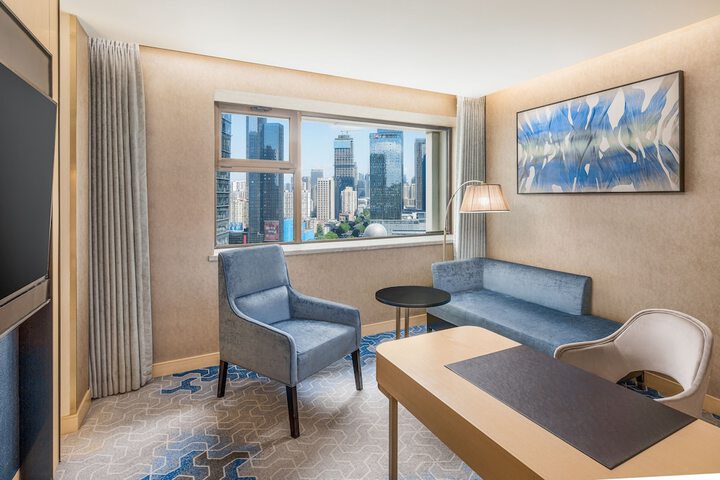 Room 7 of 40