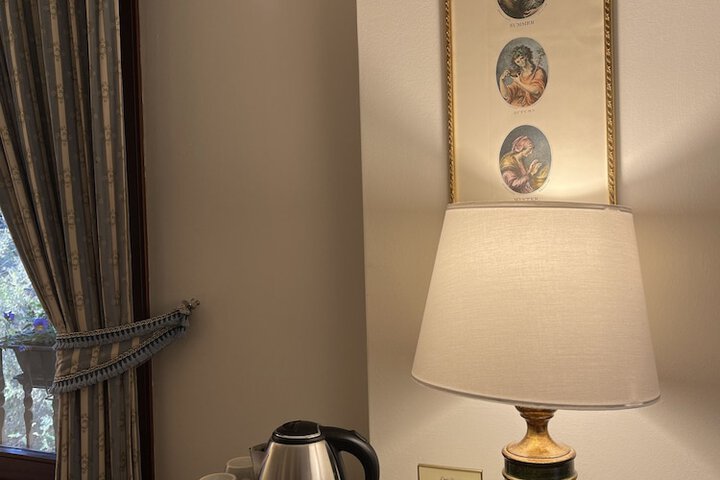 Room 56 of 177