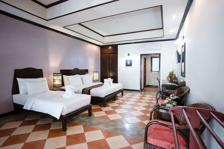 Room 28 of 135