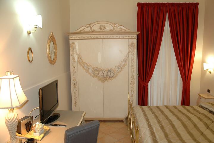 Room 7 of 55