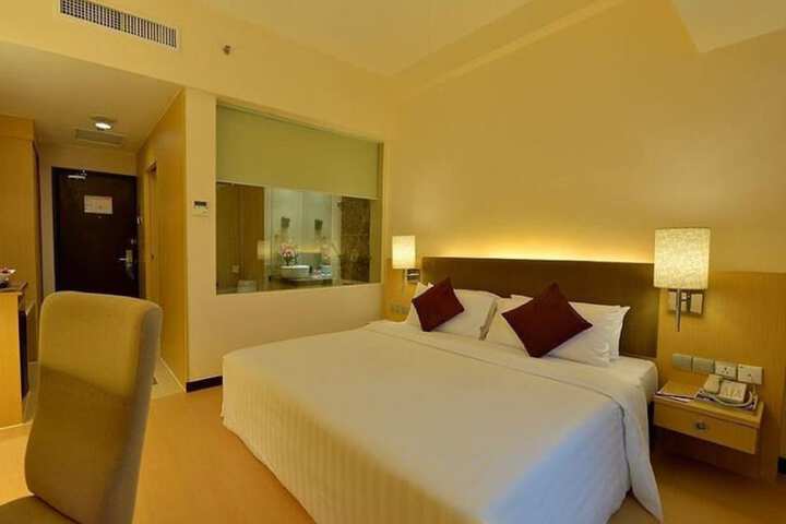 Room 16 of 60
