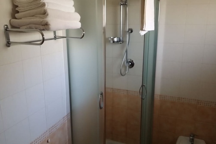 Room 34 of 63