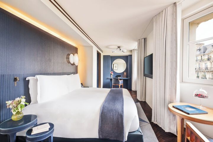 Room 53 of 147