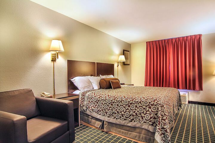 Basic Single Double Bed (6 of 12)