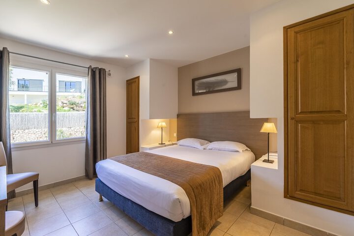 Room 21 of 103