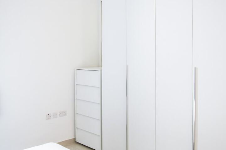 Room 3 of 6