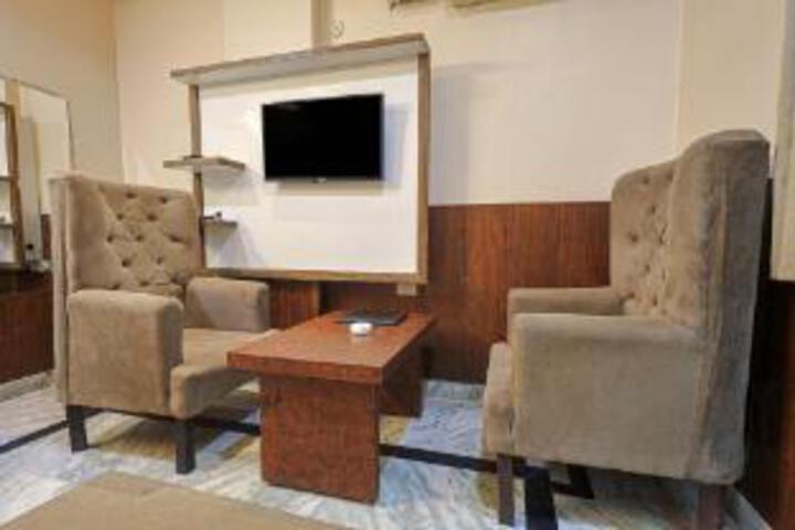 Room 7 of 20
