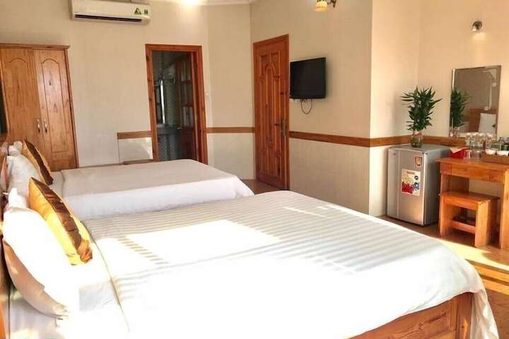 Room 9 of 35