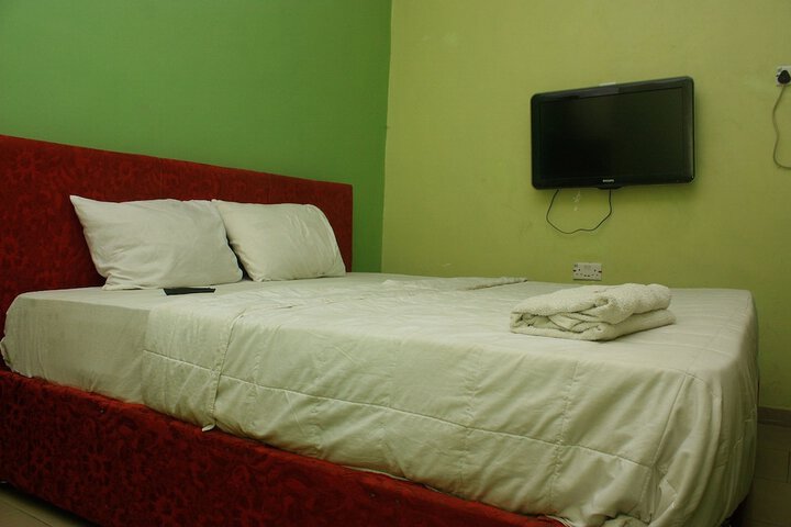 Room 19 of 35