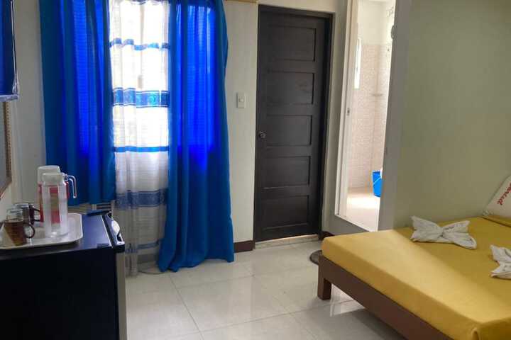 Room 11 of 20