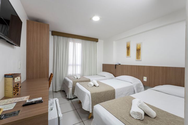 Room 4 of 37