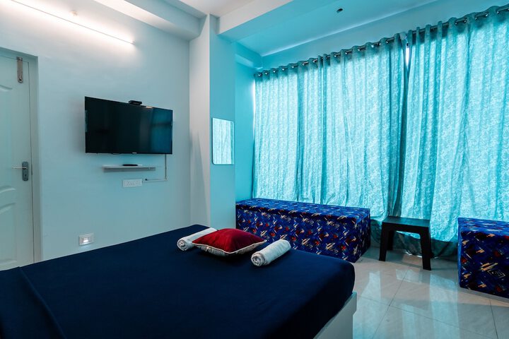 Room 12 of 40