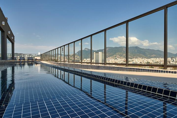 Pool 65 of 102