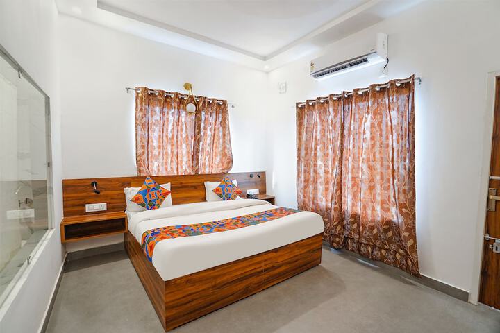Room 15 of 39