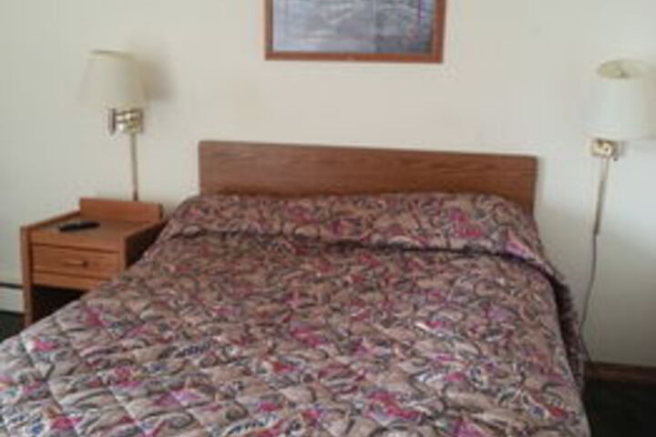 Room 3 of 9