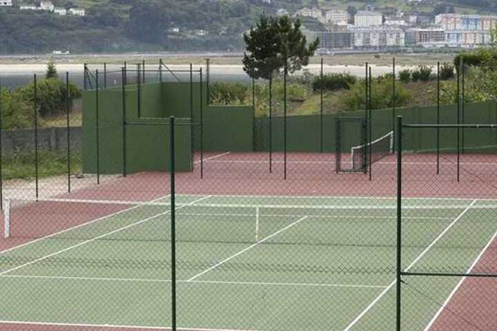 Tennis court