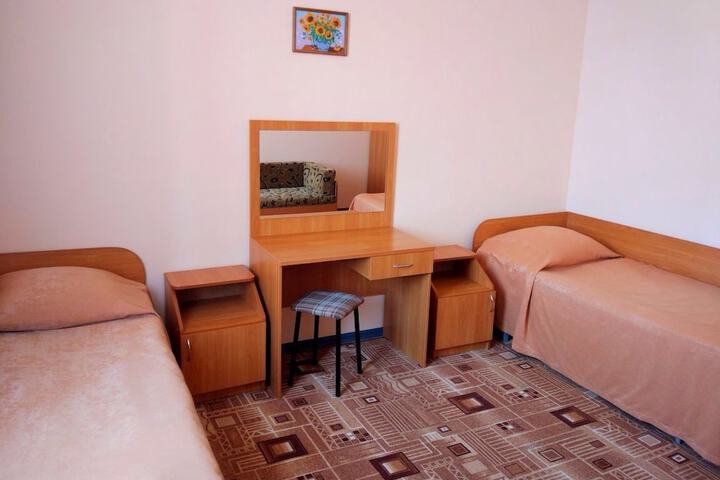 Room 4 of 51
