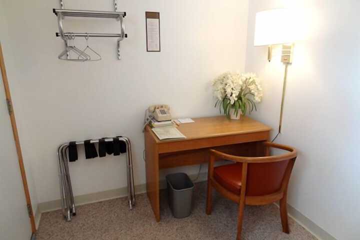 Room 12 of 23