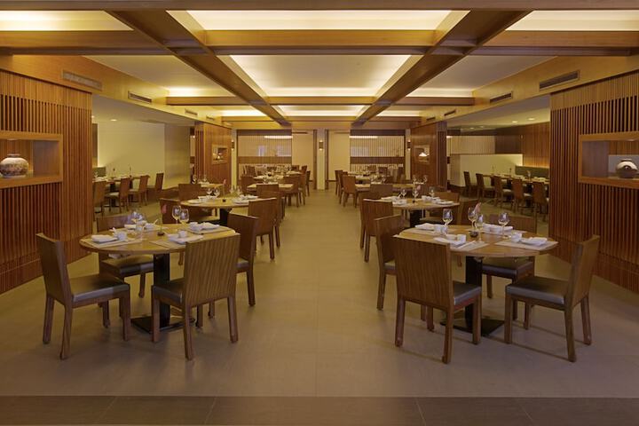Dining 60 of 92
