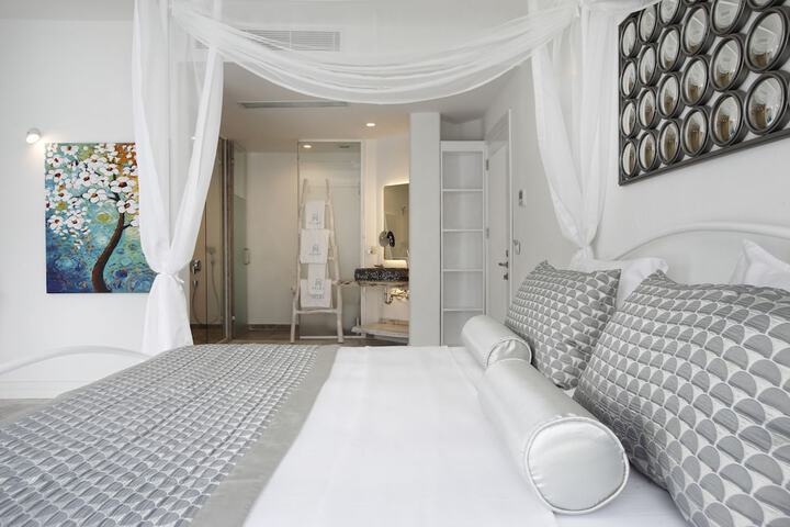 Room 5 of 56