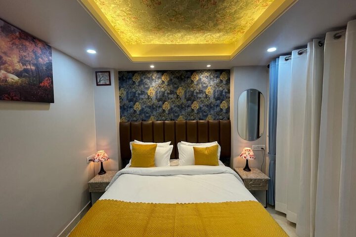 Room 11 of 26