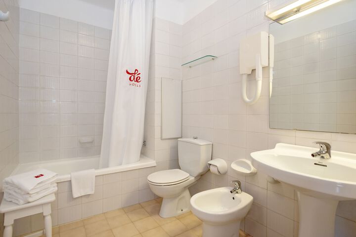 Clean Restrooms