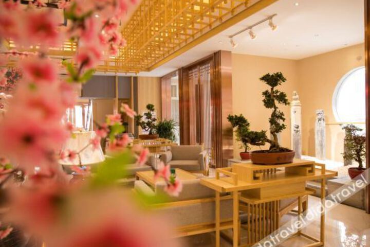 Hotel Interior 8 of 22