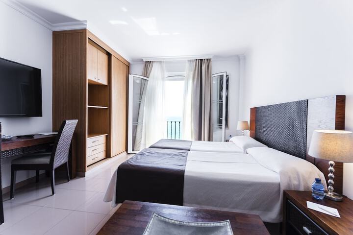 Room 18 of 65
