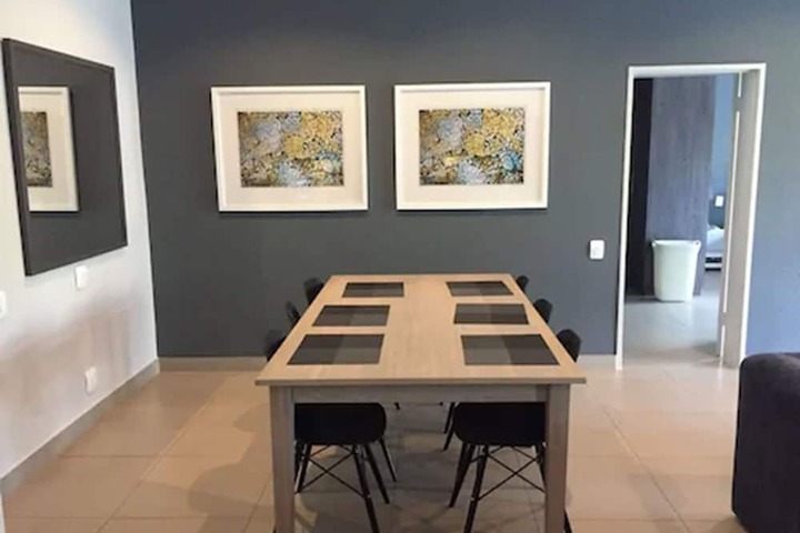 Room 9 of 26