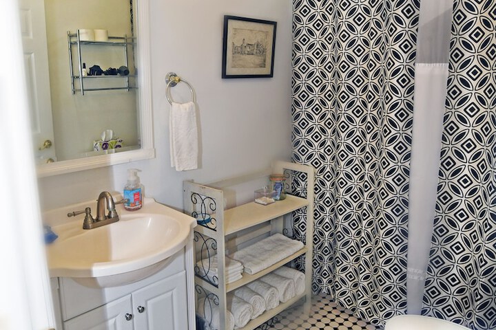 Room 15 of 23