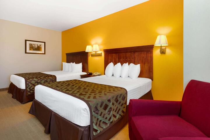 Standard King Bed Accessible (12 of 14)