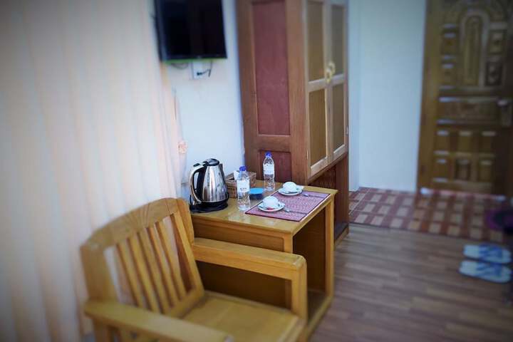 Room 33 of 78