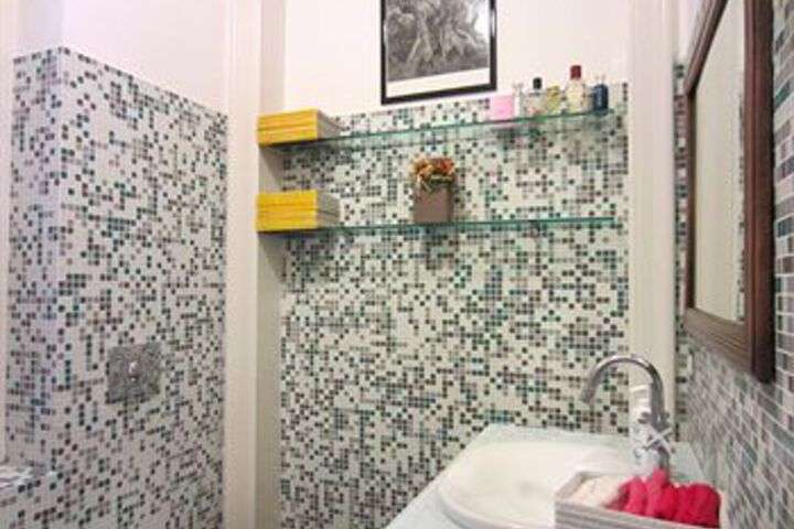 Room 2 of 123
