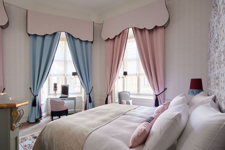 Room 3 of 60