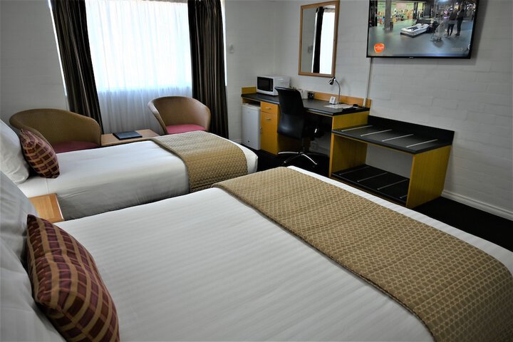 Room 25 of 58