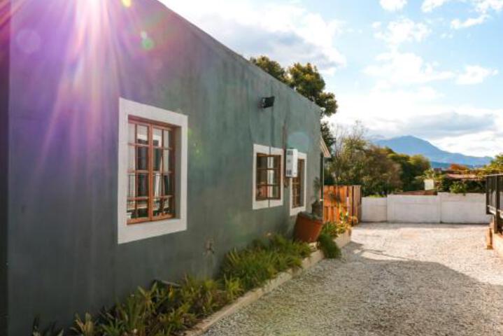 WOODII GUEST HOUSE