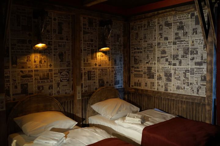 Room 6 of 84