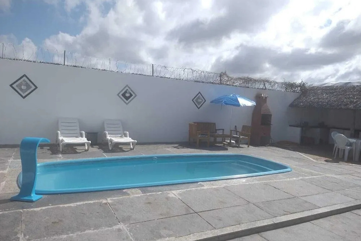 Pool 12 of 22