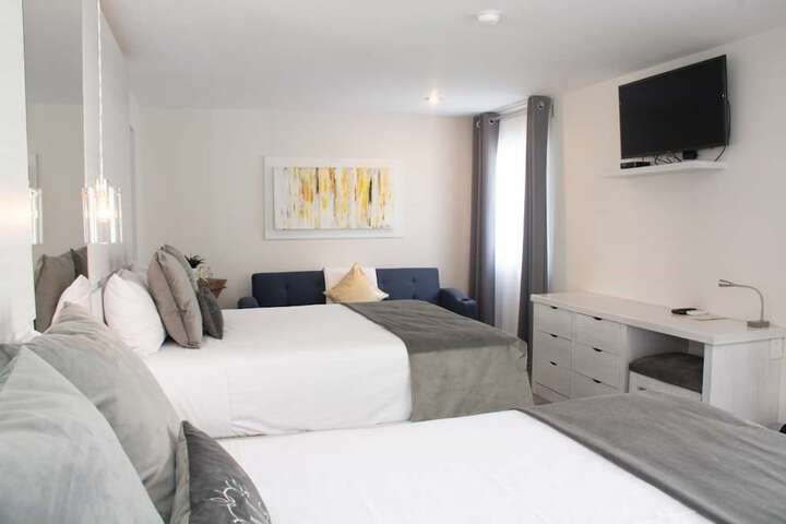 Room 10 of 25
