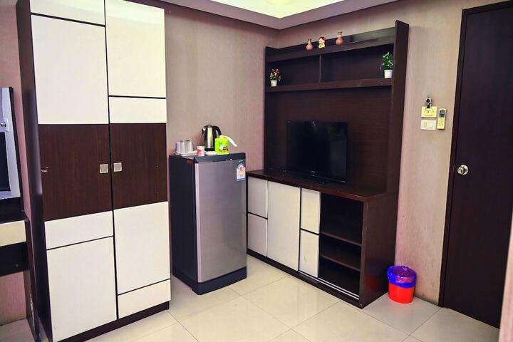 Room 15 of 18
