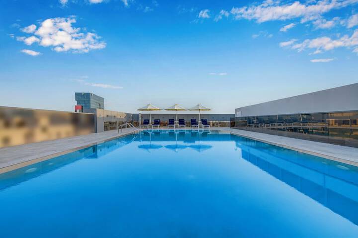 Pool 35 of 54