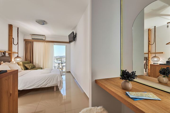 Room 4 of 34