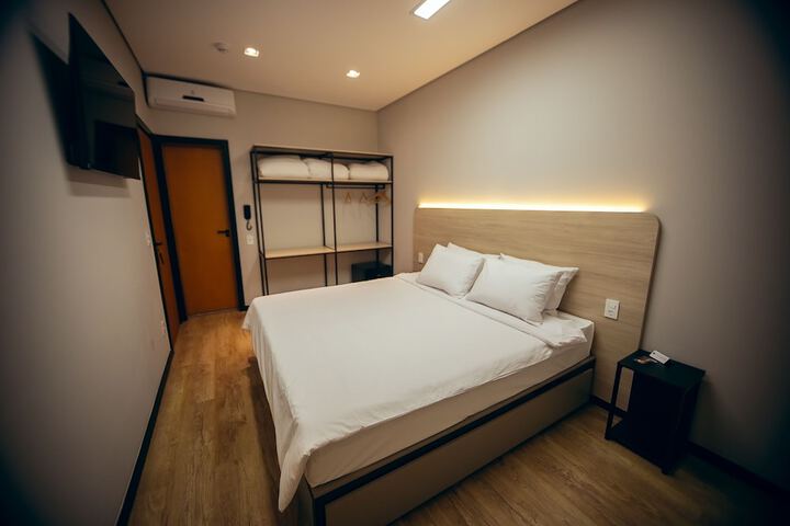 Room 16 of 17