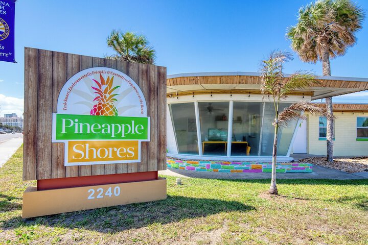 Exterior of Pineapple Shores Retro Inn