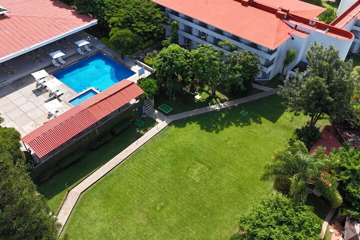 Pool 31 of 56