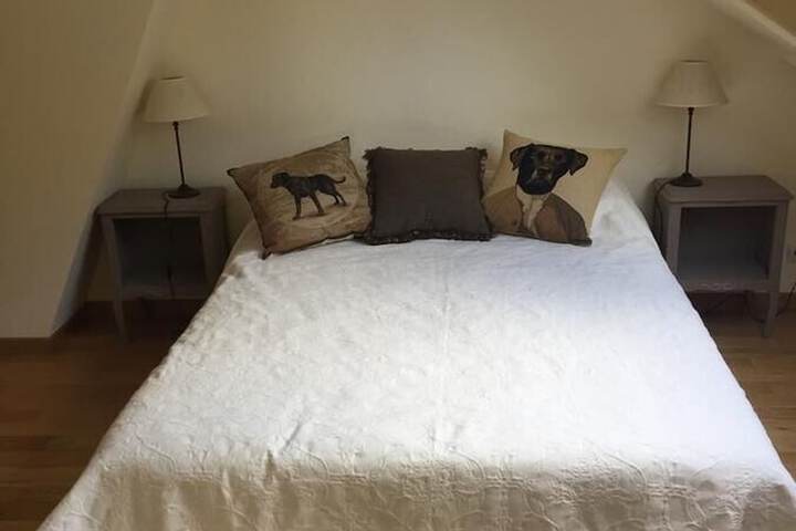 Room 3 of 8