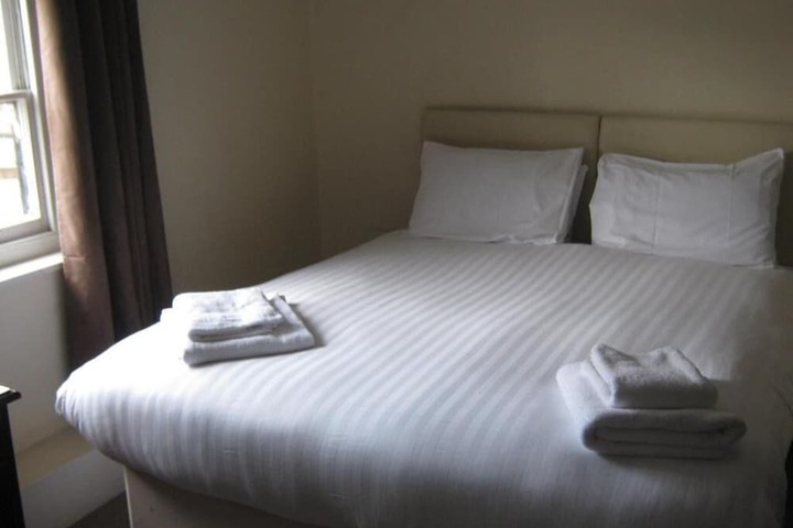 Room 15 of 35